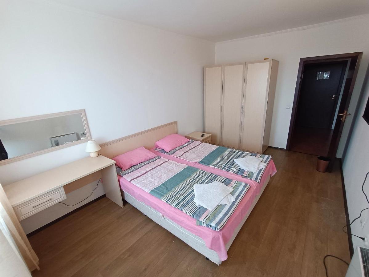Viva 6 Apartment In Hotel Stenata פמפורובו מראה חיצוני תמונה